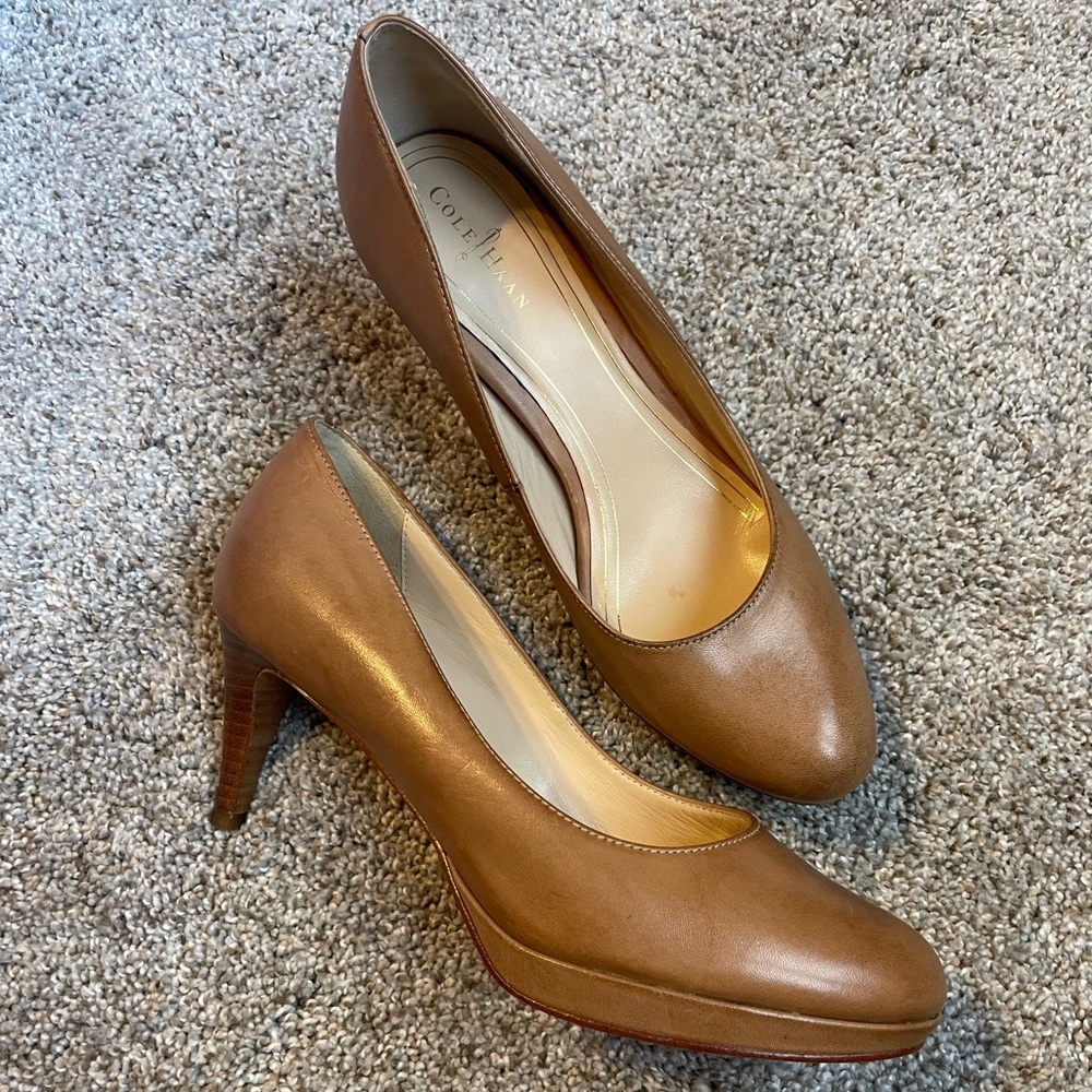 Cole Haan Nike Air tan pump heels, size 7B